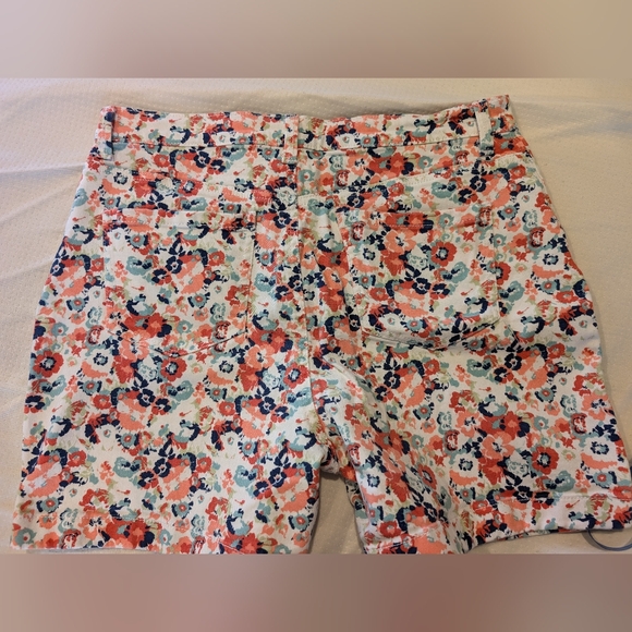 3/$23 Gloria Vanderbilt Amanda Blue and Orange Stretchy Denim Shorts Size 10 - Picture 4 of 6